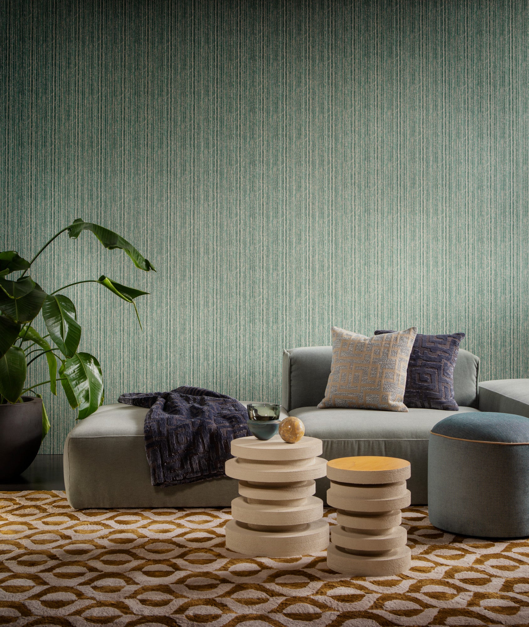 Essentials-|-Les-Tricots_Sergé_73041_Roomshot_Web_LR-fullscreen