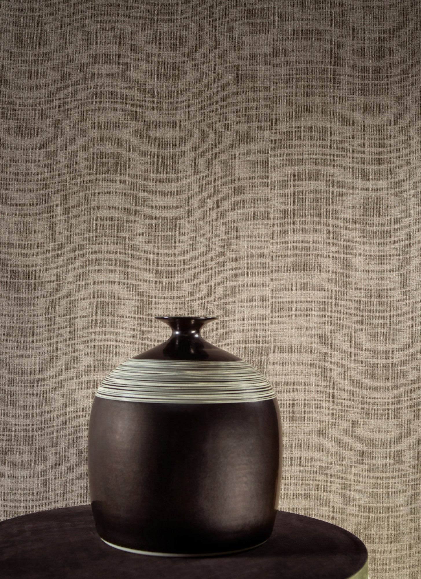 Essentials-|-Les-Tricots_Tulle_73082_Roomshot_Web_LR-fullscreen