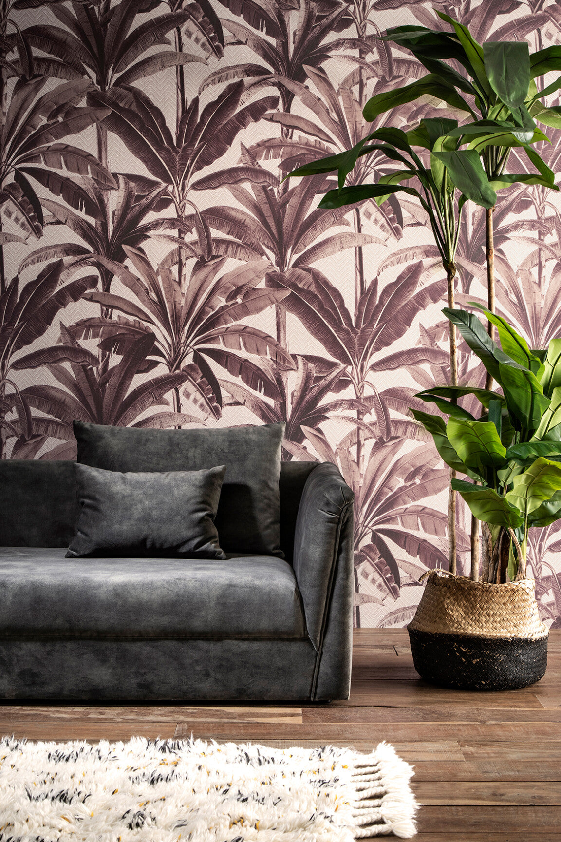 Essentials|Traveller_Palmera_11141-medium-two-thirds