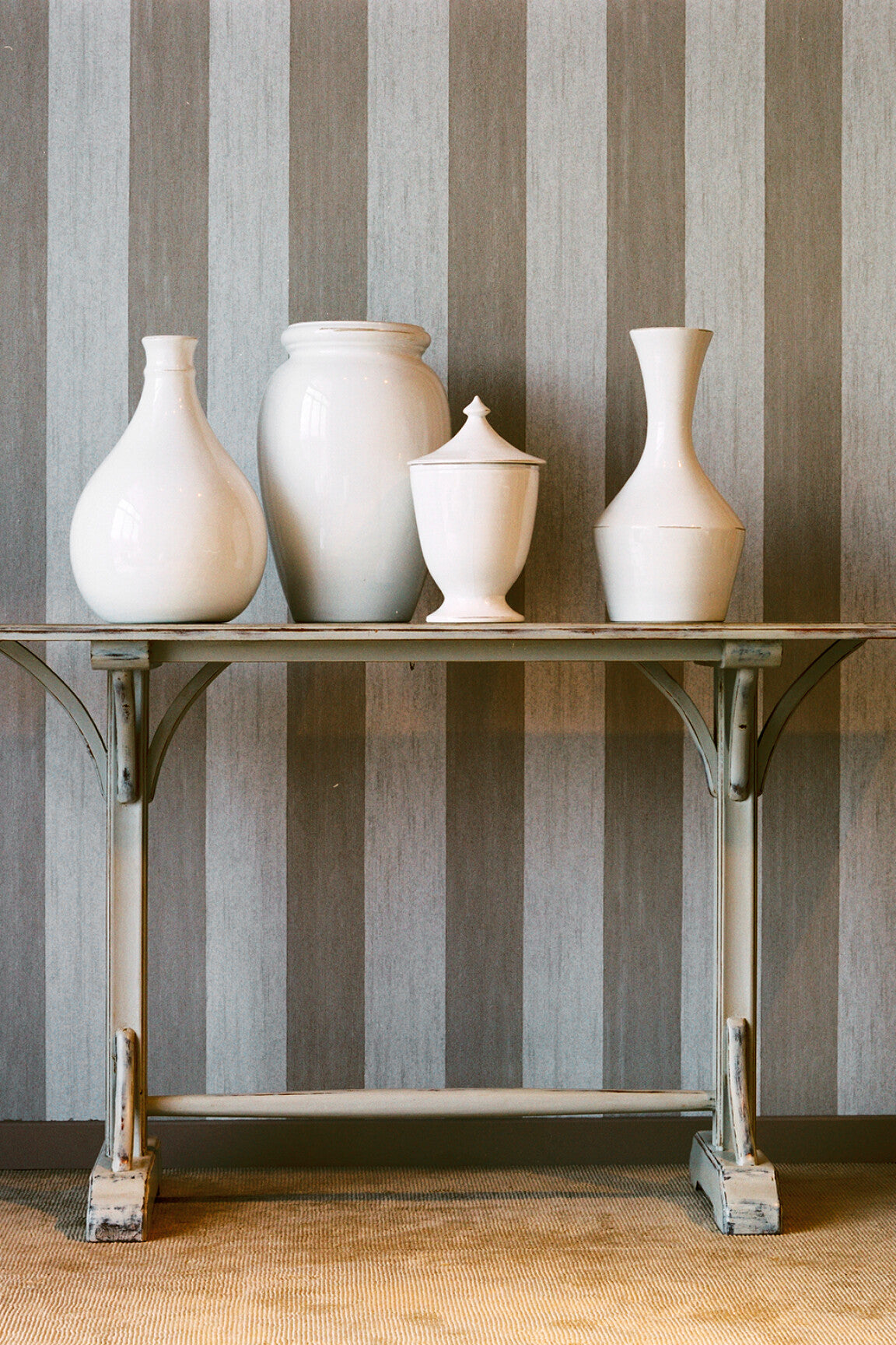 Flamant-TheWallpaperCollection_Stripe_40041-medium-two-thirds