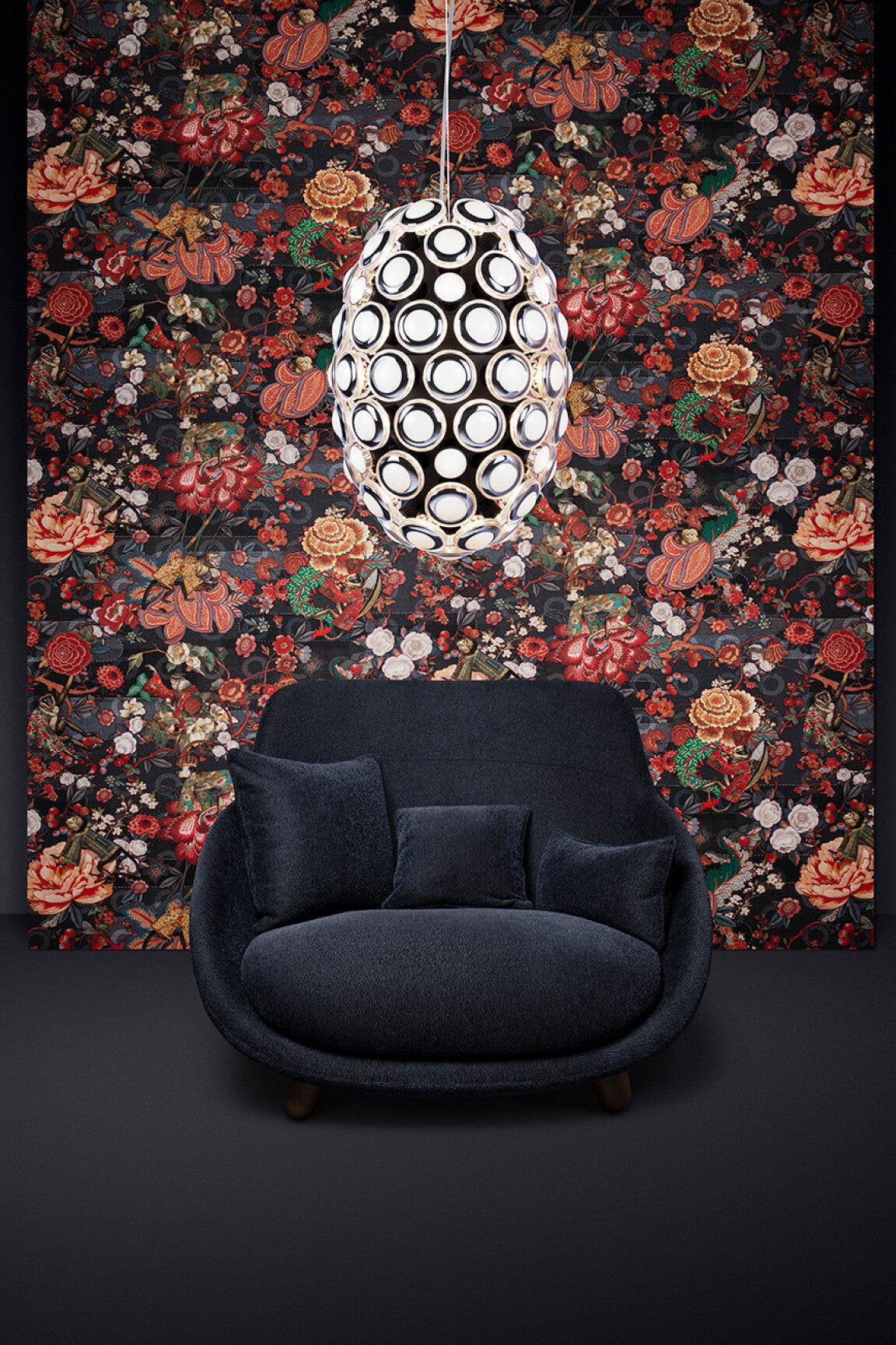MoooiWallcoveringTokyoBlue_RendezvousTokyoBlue_MO3010-medium-two-thirds