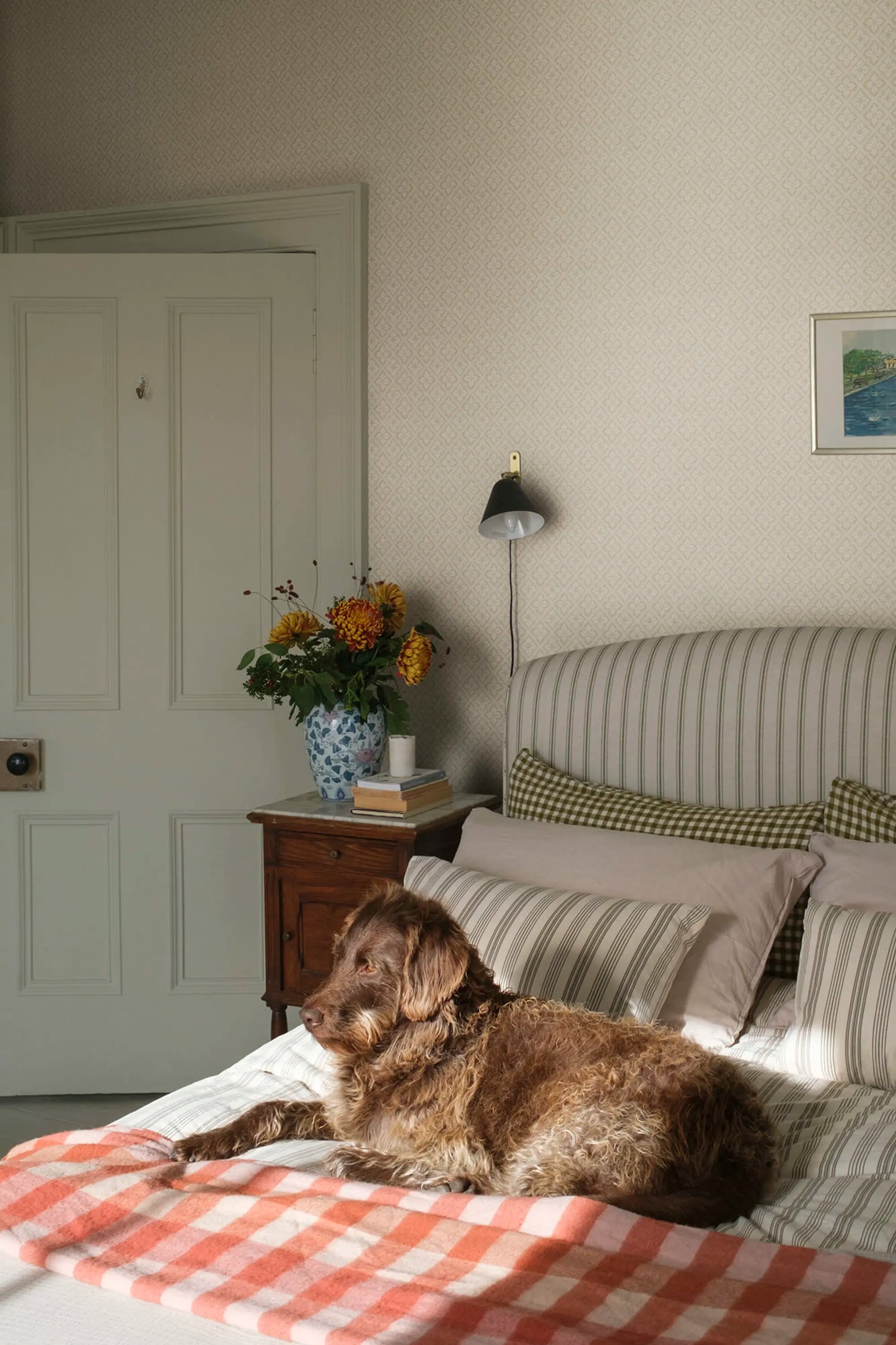 S10453 interior2
