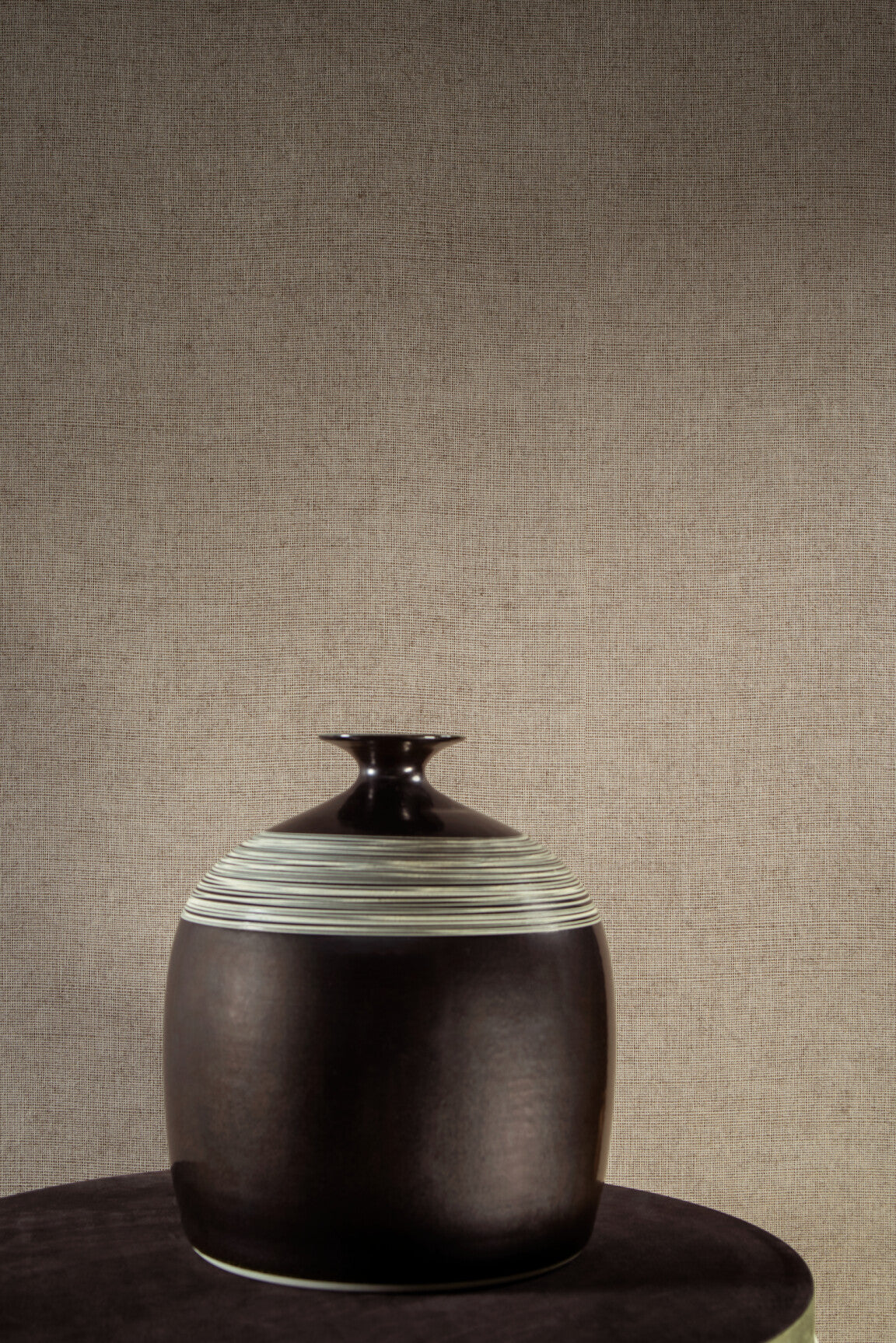 EssentialsPalette_Tulle_73082B_Roomshot_Web_LR-medium-two-thirds