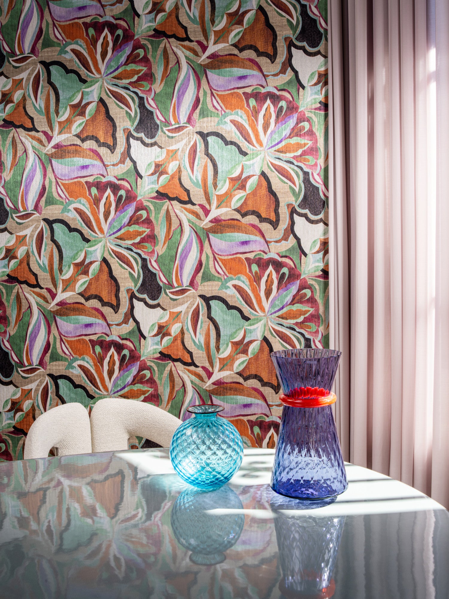 EssentialsTangram_Myriad_24100_2_Roomshot_Web_LR-fullscreen