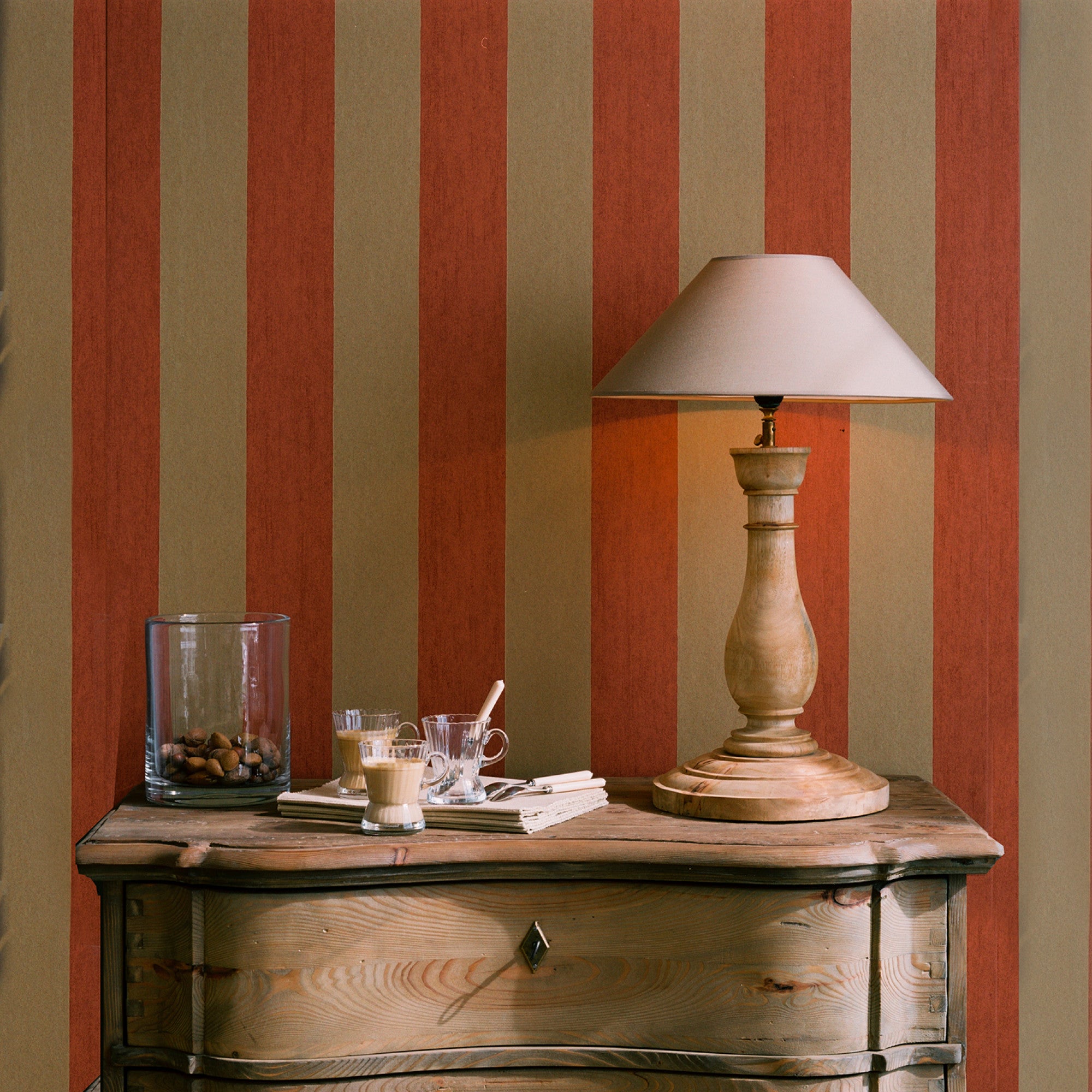 Flamant-TheWallpaperCollection_Stripe_40046-fullscreen