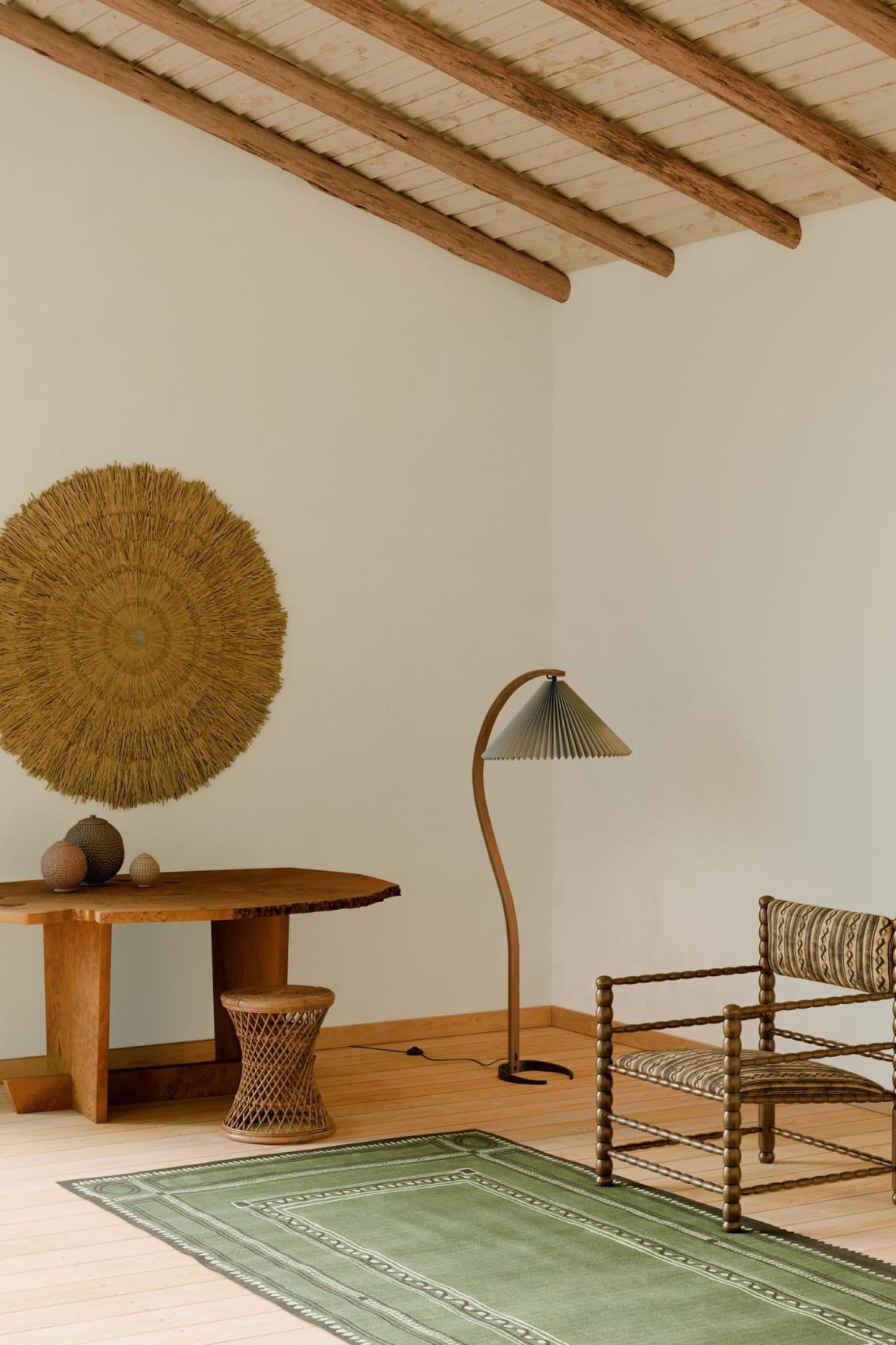 Marquesa_Noble_31750_Roomshot_Web_LR-medium-two-thirds